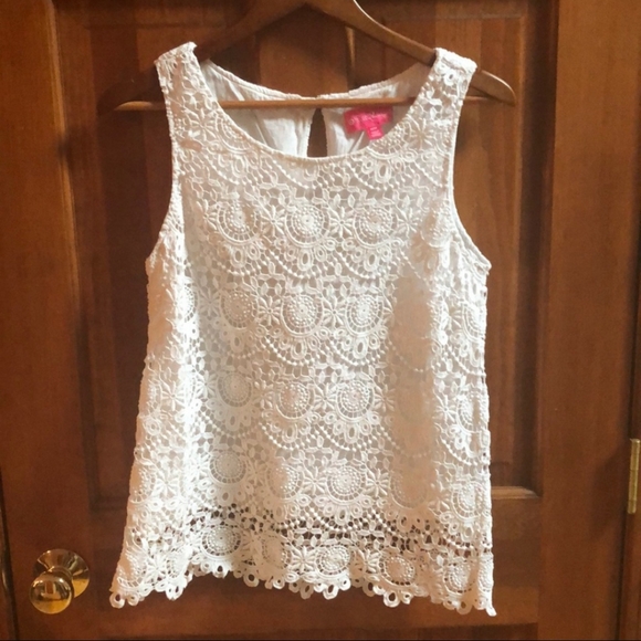 Lilly Pulitzer Tops - Lilly Pulitzer Medium Sleeveless Top